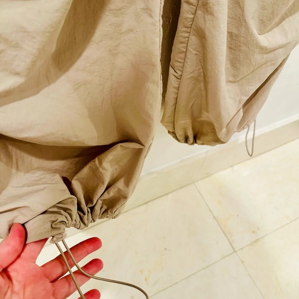 Zara Women's Beige Parachute Pants large - Picture 6 of 6